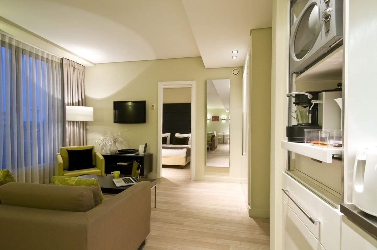 B-aparthotel Grand Place,